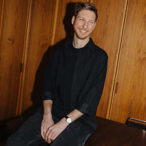 dennis bajer portrait at bauhaus studio